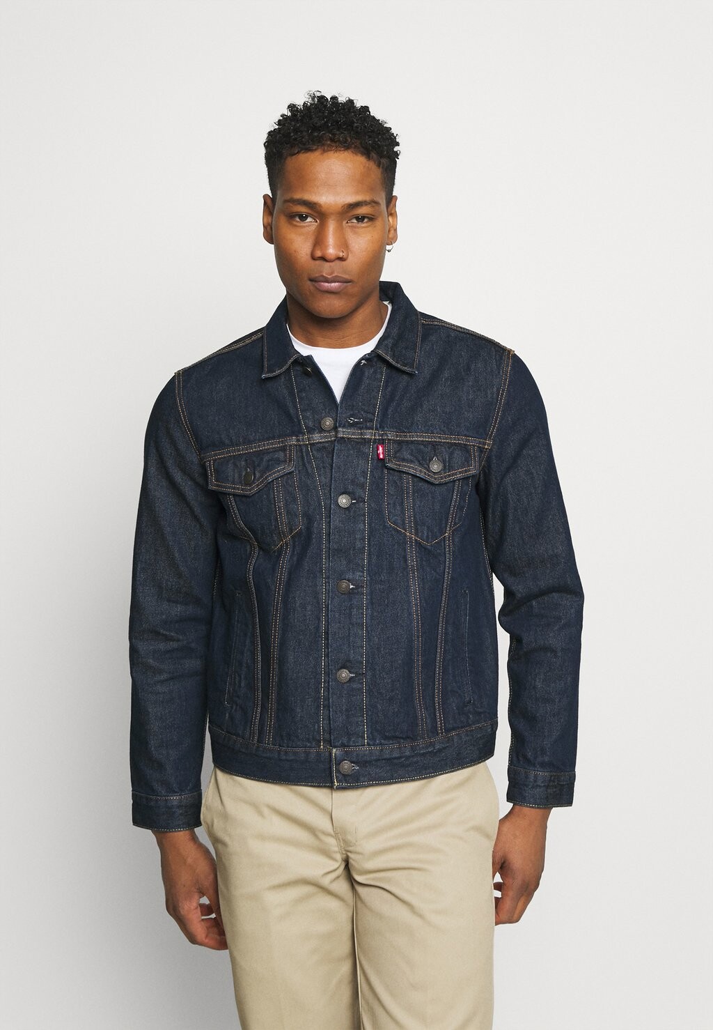 Джинсовая куртка Levi's КУРТКА THE TRUCKER JACKET, цвет med indigo, Фиолетовый, Джинсовая куртка Levi's КУРТКА THE TRUCKER JACKET, цвет med indigo